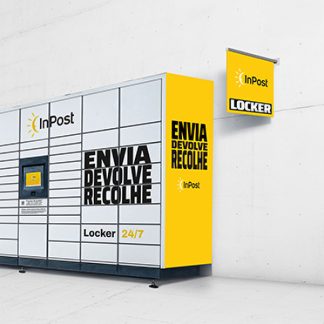 Bandeira com suporte saliente